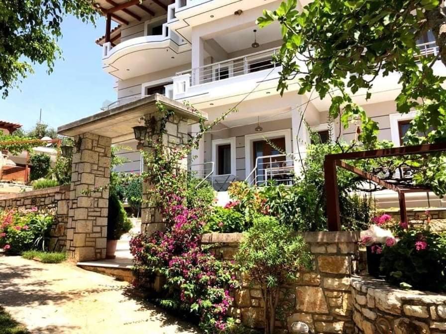 Spyridoula'S Guest House Himare Exterior photo