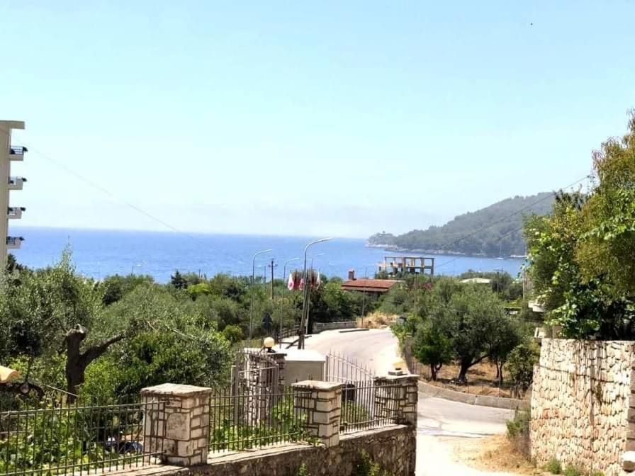 Spyridoula'S Guest House Himare Exterior photo