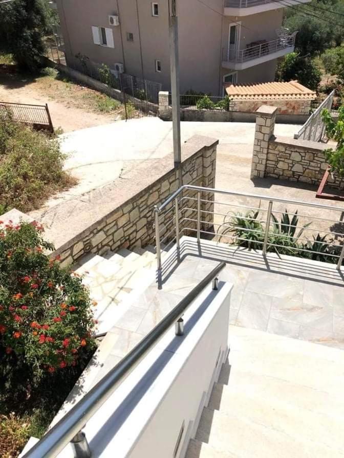 Spyridoula'S Guest House Himare Exterior photo