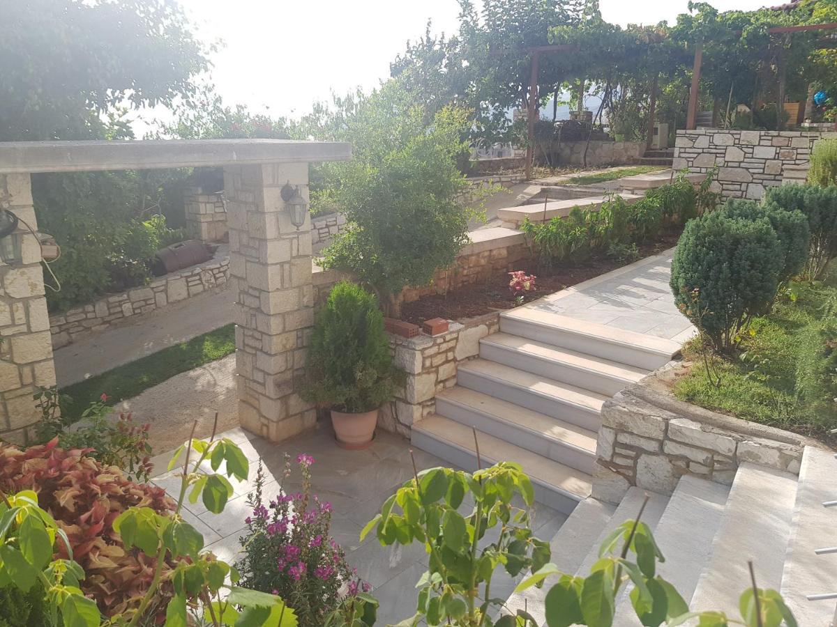 Spyridoula'S Guest House Himare Exterior photo