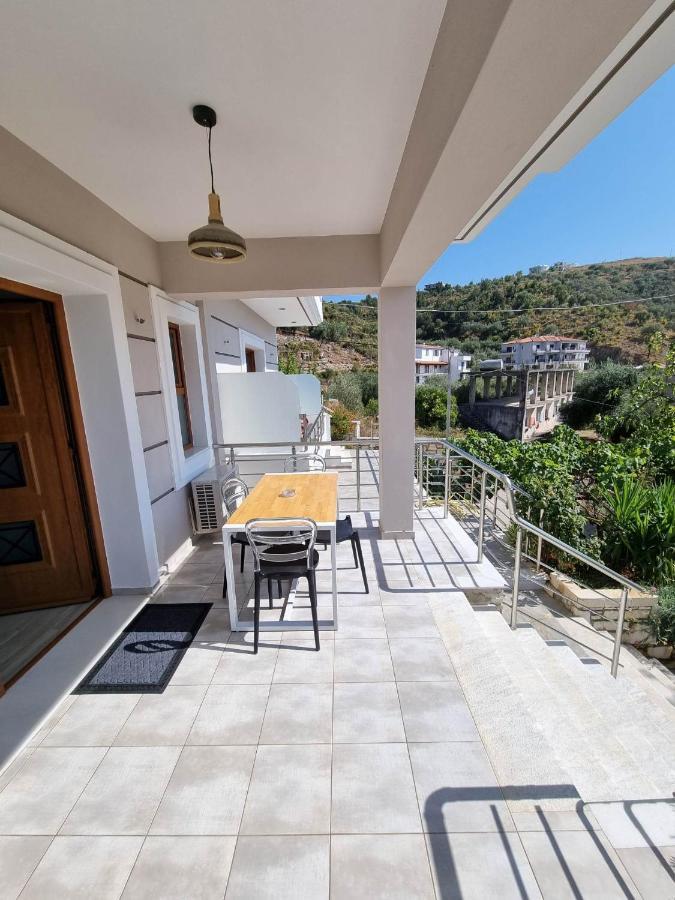 Spyridoula'S Guest House Himare Exterior photo