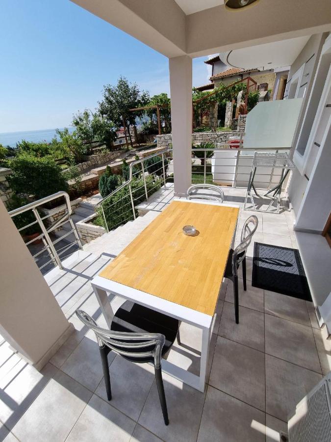 Spyridoula'S Guest House Himare Exterior photo