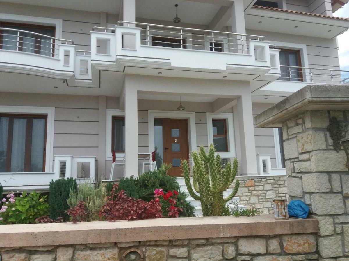Spyridoula'S Guest House Himare Exterior photo