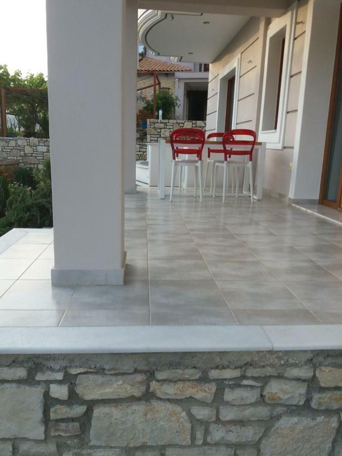 Spyridoula'S Guest House Himare Exterior photo