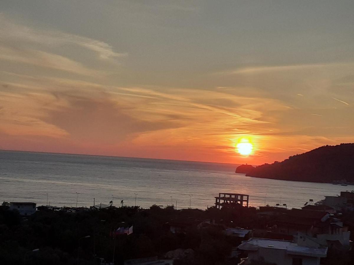 Spyridoula'S Guest House Himare Exterior photo